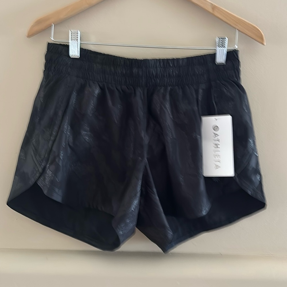 Athleta Camo Racer Run Short 4.5”. Small. Black/Camo Print. NWT.